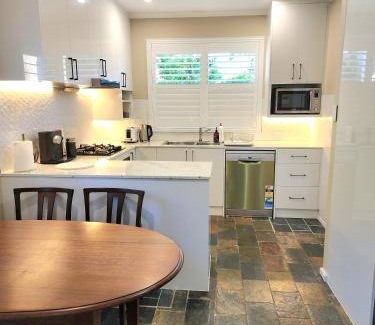 Fullarton Apartment | 150 m² Apartment ∙ 4 bedrooms ∙ 8 guests