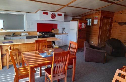 Rocky Cape Apartment | 150 m² Apartment ∙ 3 bedrooms ∙ 10 guests
