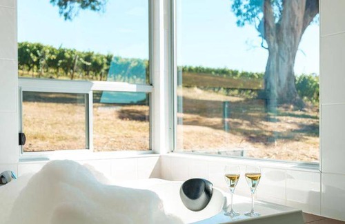 Macclesfield Bed & Breakfast | 150 m² Bed and breakfast ∙ 4 bedrooms ∙ 10 guests