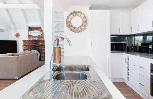 Boat Harbour House | 150 m² House ∙ 4 bedrooms ∙ 10 guests