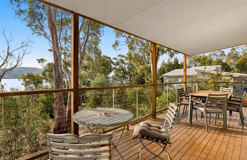 Dennes Point House | 1522 m² House ∙ 3 bedrooms ∙ 6 guests