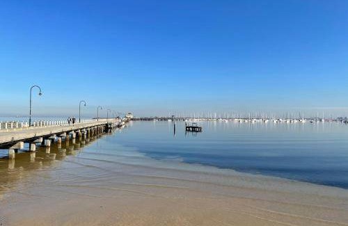 St Kilda Apartment | 155 m² Apartment ∙ 3 bedrooms ∙ 6 guests