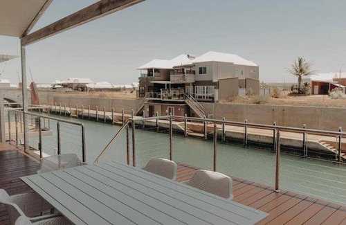 Exmouth House | 16 m² House ∙ 3 bedrooms ∙ 8 guests