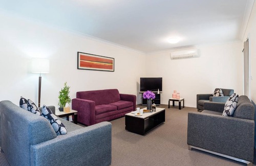Eastwood Apartment | 160 m² Serviced apartment ∙ 3 bedrooms ∙ 7 guests