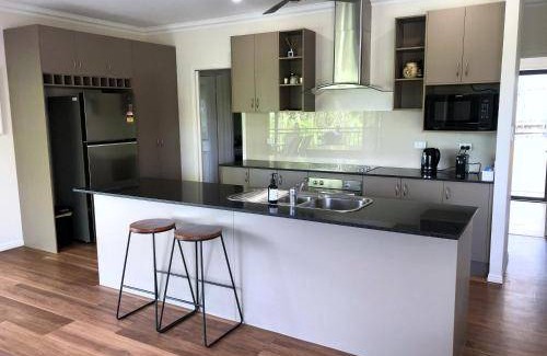 Cooktown Villa | 165 m² Villa ∙ 3 bedrooms ∙ 6 guests