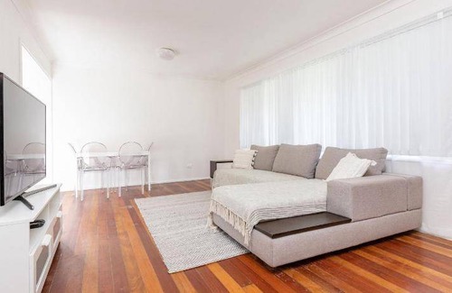 Elizabeth Beach House | 180 m² House ∙ 2 bedrooms ∙ 4 guests
