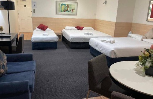 Belmont South Hotel | 19 m² Motel ∙ 7 guests