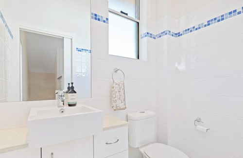 Hawks Nest House | 2/15 Moola Street Hawks Nest