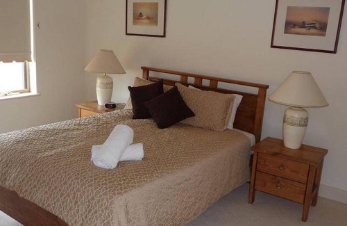 Adelaide Central Business District Apartment | 200 m² Apartment ∙ 3 bedrooms ∙ 6 guests