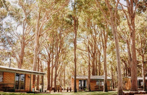 Margaret River Ski Chalet | 200 m² Chalet ∙ 4 bedrooms ∙ 8 guests