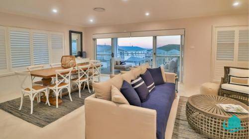 Catherine Hill Bay House | 200 m² House ∙ 4 bedrooms ∙ 8 guests