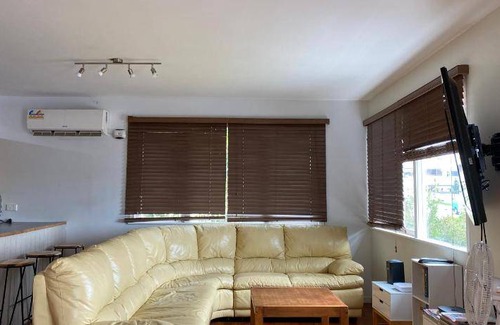 Wynnum House | 200 m² House ∙ 5 bedrooms ∙ 10 guests