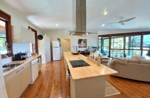 Doonan Cabin | 200 m² Lodge ∙ 4 bedrooms ∙ 10 guests