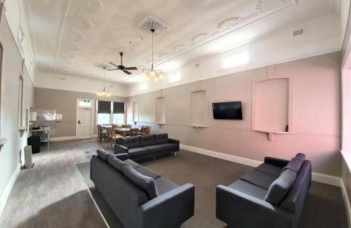 Muswellbrook Hotel | 21 m² Hotel ∙ 2 guests
