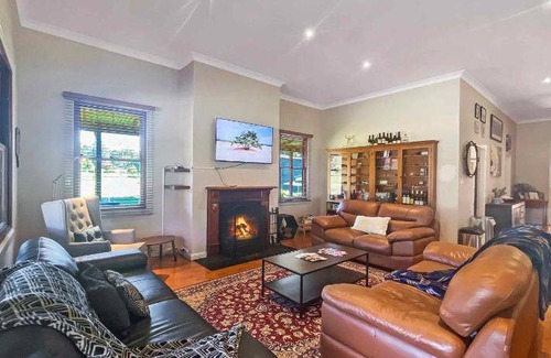 Bellbird House | 210 m² House ∙ 4 bedrooms ∙ 12 guests