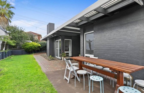 Anglesea House | 220 m² House ∙ 3 bedrooms ∙ 7 guests