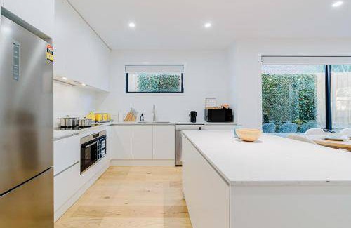 Box Hill North House | 227 m² House ∙ 4 bedrooms ∙ 10 guests
