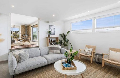 Jan Juc House | 245 m² House ∙ 4 bedrooms ∙ 8 guests