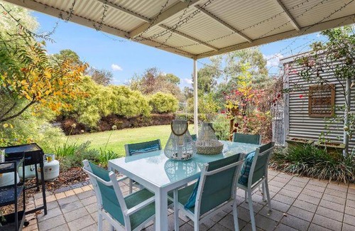 Clare Bed & Breakfast | 25 m² Bed and breakfast ∙ 3 bedrooms ∙ 6 guests