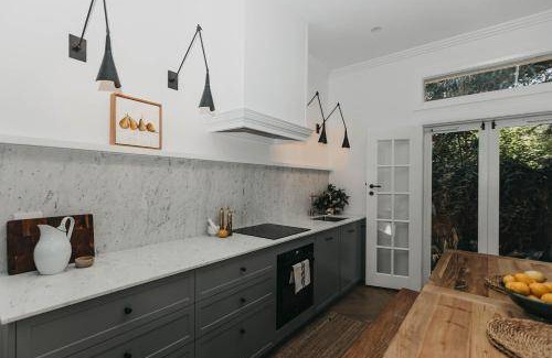 Wagga Wagga Apartment | 250 m² Apartment ∙ 2 bedrooms ∙ 4 guests