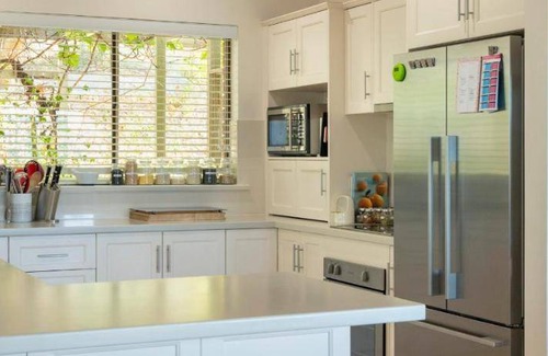 McLaren Flat House | 250 m² House ∙ 3 bedrooms ∙ 6 guests