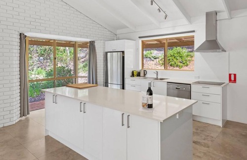 Eagle Bay House | 250 m² House ∙ 3 bedrooms ∙ 6 guests