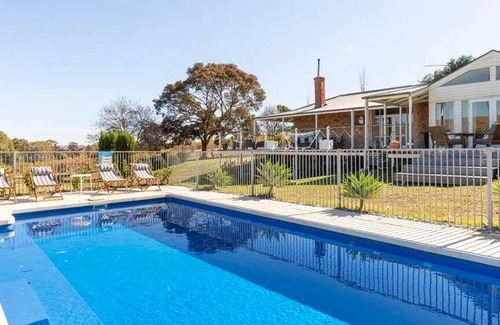 Spring Farm House | 250 m² House ∙ 4 bedrooms ∙ 8 guests