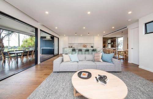 Sandringham House | 265 m² House ∙ 3 bedrooms ∙ 6 guests