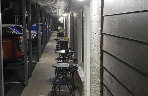 Warwick Hotel | 29 m² Motel ∙ 8 guests