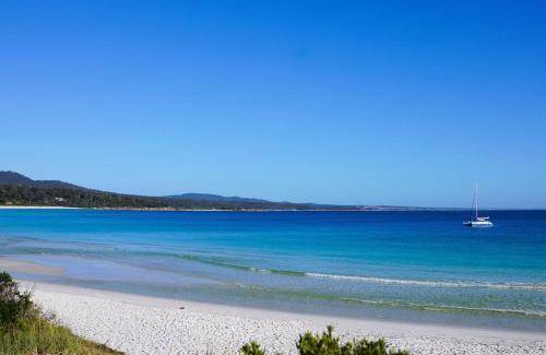Binalong Bay House | 291 m² House ∙ 5 bedrooms ∙ 6 guests