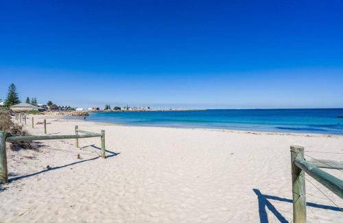 Fremantle Apartment | 300 m² Apartment ∙ 2 bedrooms ∙ 4 guests