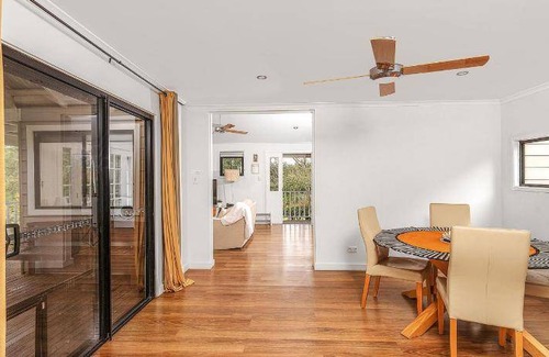 Barrengarry House | 300 m² House ∙ 2 bedrooms ∙ 4 guests