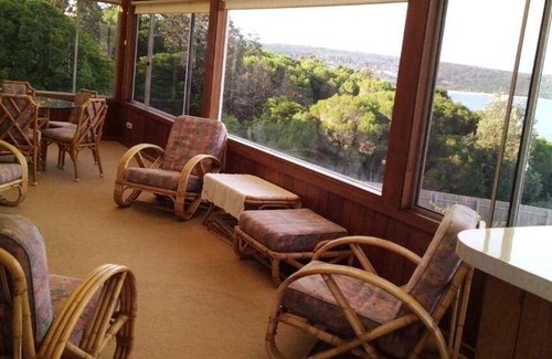 Eden House | 300 m² House ∙ 3 bedrooms ∙ 6 guests