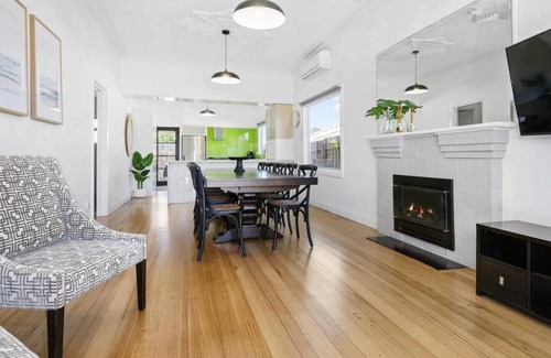 Tootgarook House | 300 m² House ∙ 4 bedrooms ∙ 8 guests