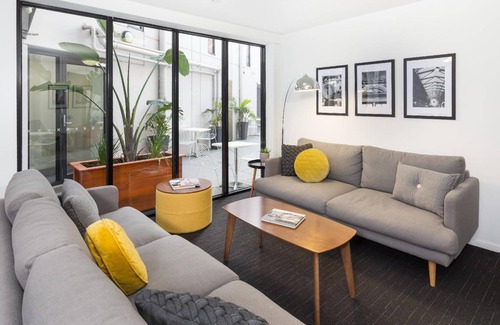 North Melbourne Apartment | 32 m² Serviced apartment ∙ 127 guests