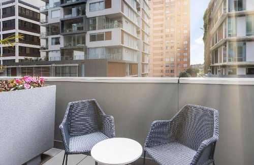Bondi Junction Hotel | 34 m² Hotel ∙ 10 guests