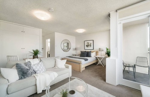 Neutral Bay Apartment | 35 m² Apartment ∙ 2 guests