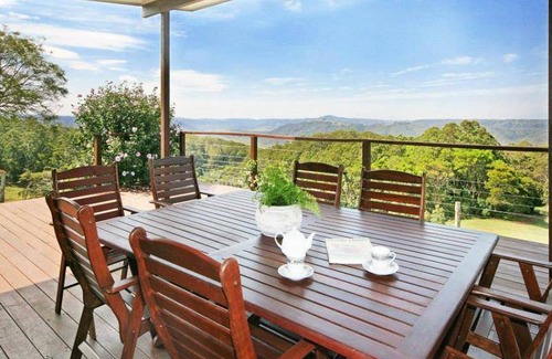 Booroobin House | 350 m² House ∙ 4 bedrooms ∙ 10 guests