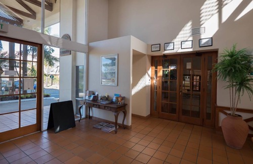 Elanora Resort | 350 m² Resort ∙ 4 bedrooms ∙ 20 guests