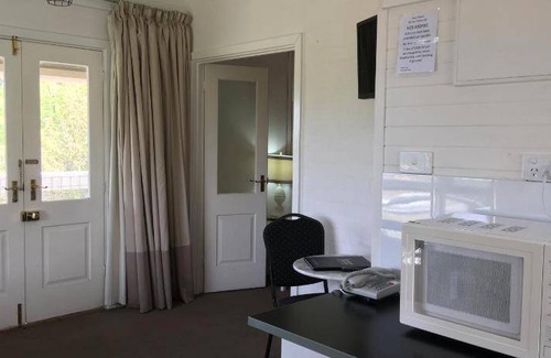 Mount Eliza Hotel | 37 m² Motel ∙ 8 guests