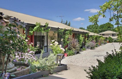 Beechworth Hotel | 38 m² Motel ∙ 8 guests