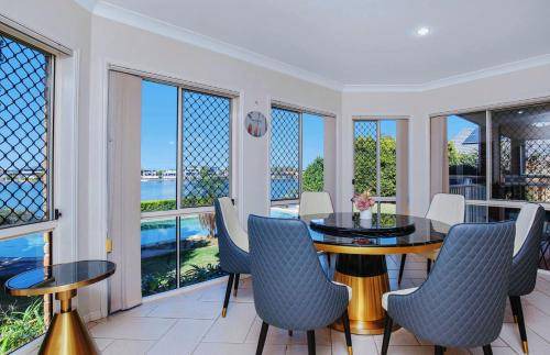 Mermaid Waters House | 399 m² House ∙ 5 bedrooms ∙ 10 guests