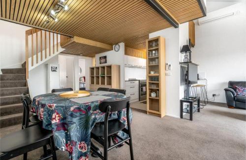 Kingston Apartment | 3BR Loft Apt 1min to Kingston Foreshore - Hosted by Canstay