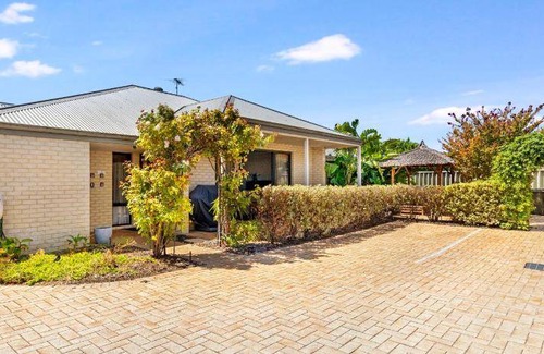 West Busselton Bed & Breakfast | 40 m² Bed and breakfast ∙ 3 bedrooms ∙ 6 guests