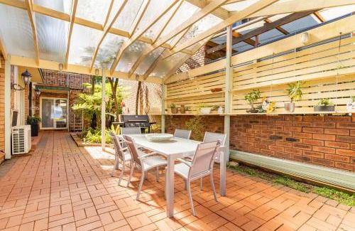 Tascott House | 400 m² House ∙ 6 bedrooms ∙ 14 guests