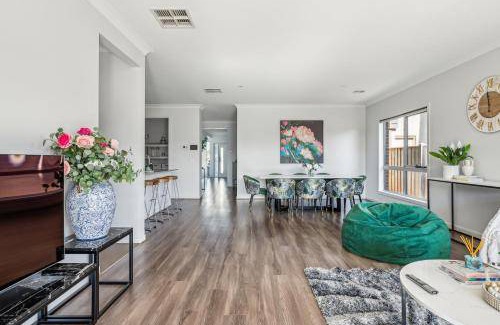 Point Cook House | 441 m² House ∙ 4 bedrooms ∙ 10 guests