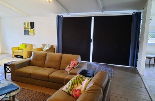 Maryborough House | 450 m² House ∙ 3 bedrooms ∙ 6 guests