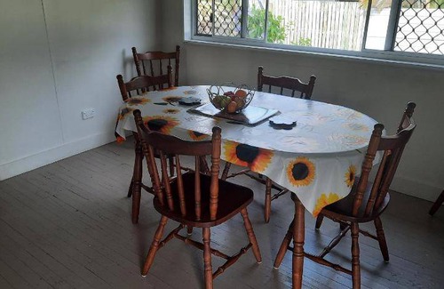 Maryborough House | 450 m² House ∙ 3 bedrooms ∙ 6 guests