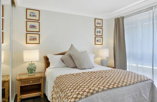 Blackheath House | 4BR 2BA Cozy Blackheath Cottage with Firepit & Pool Table
