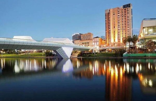Glenelg Apartment | 50 m² Apartment ∙ 1 bedroom ∙ 2 guests
